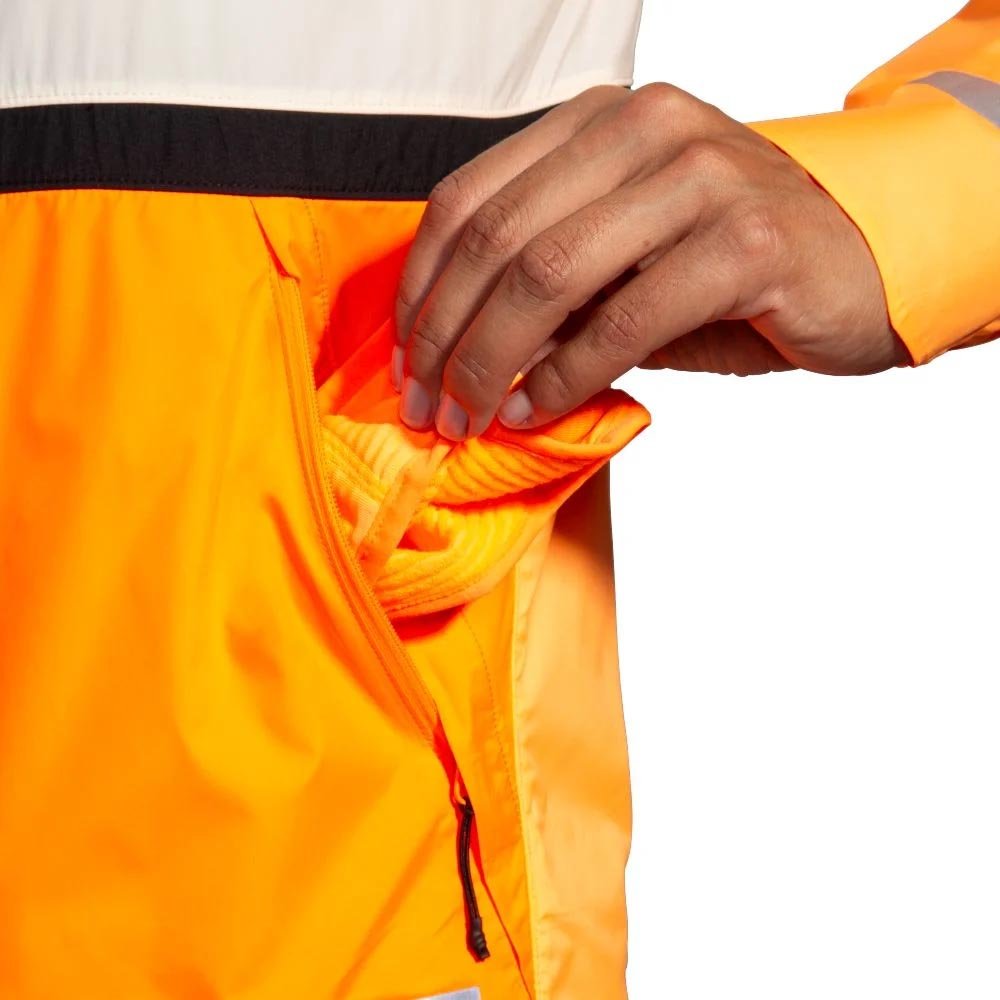 Kurtka Brooks Run Visible Jacket 2.0 W Biało-pomarańczowa