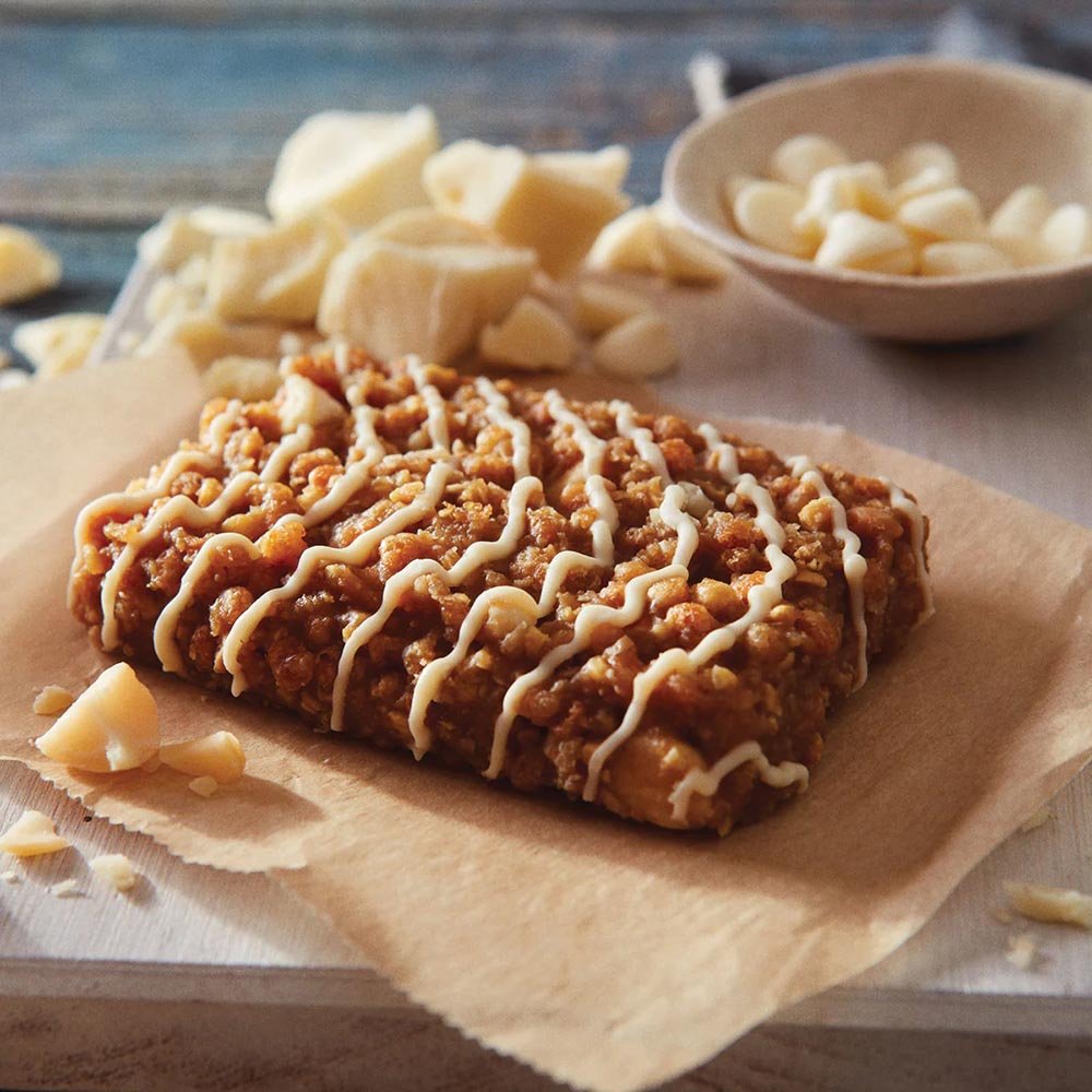Baton energetyczny Clif Bar White Chocolate Macadamia Nut 68 g orzechy macadamia + kawałki białej czekolady