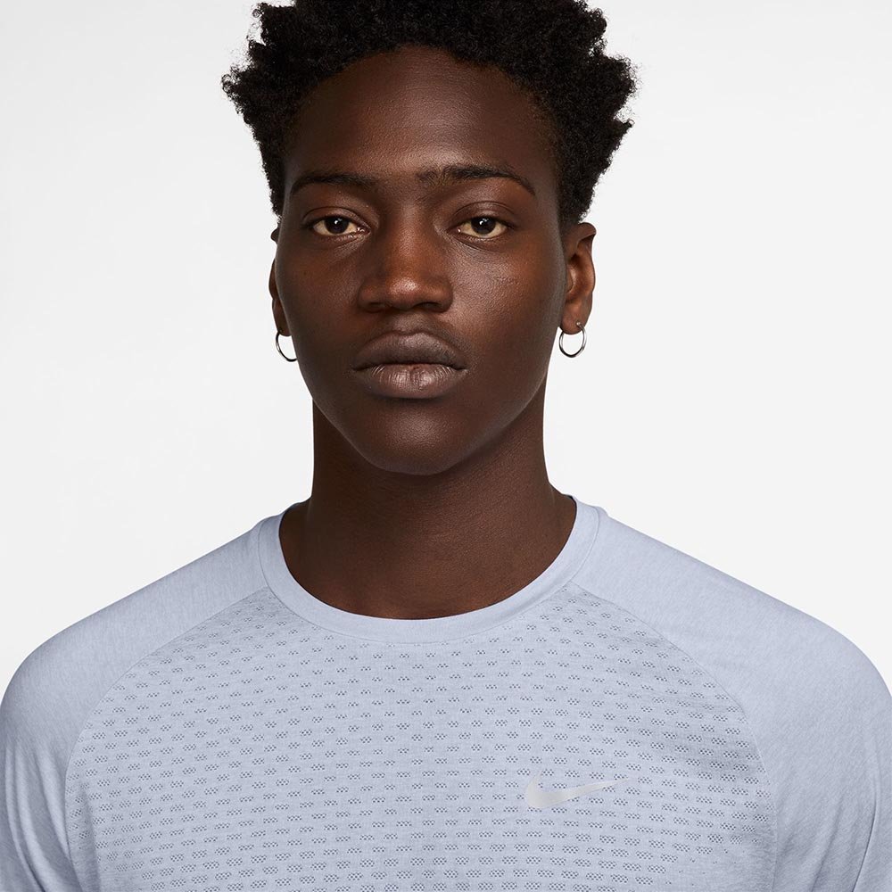 Koszulka Nike Stride M Błękitna