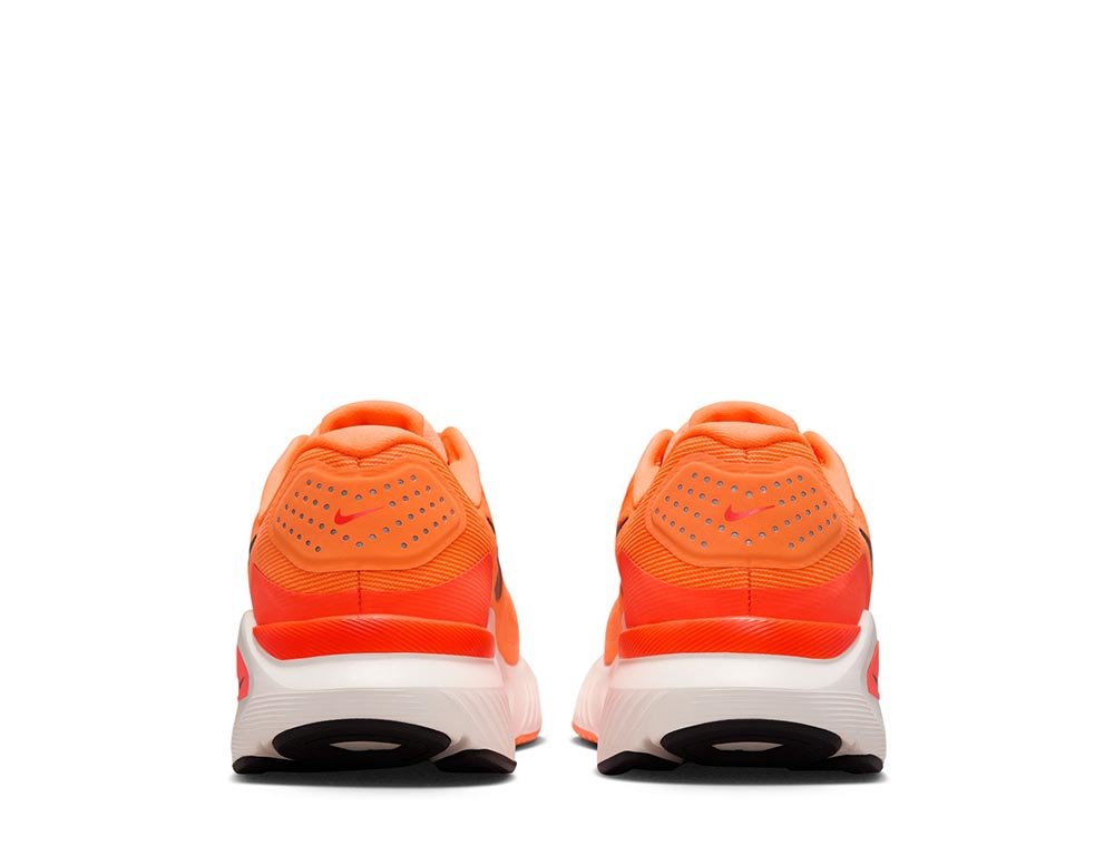 Buty Nike Structure 26 M Pomarańczowe