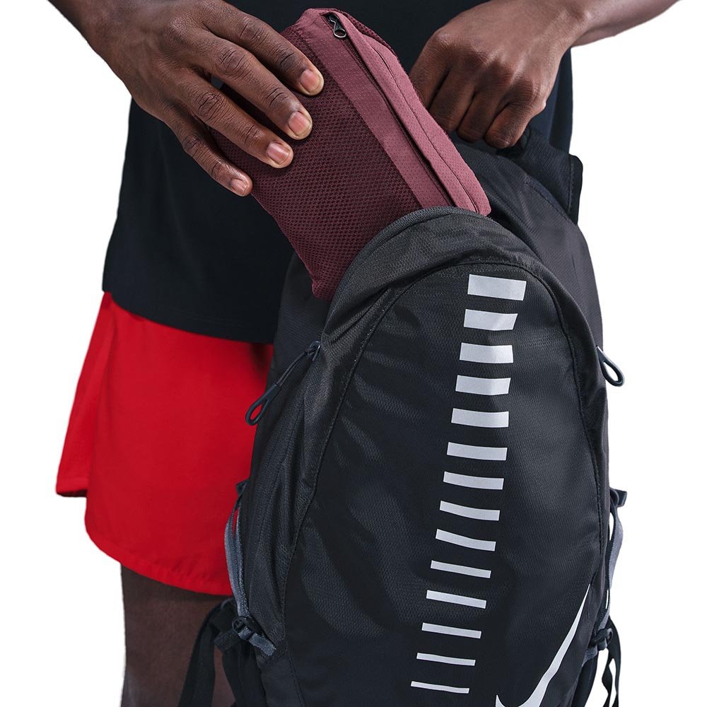 Kurtka Nike Impossibly Light Windrunner M Czerwono-Bordowa