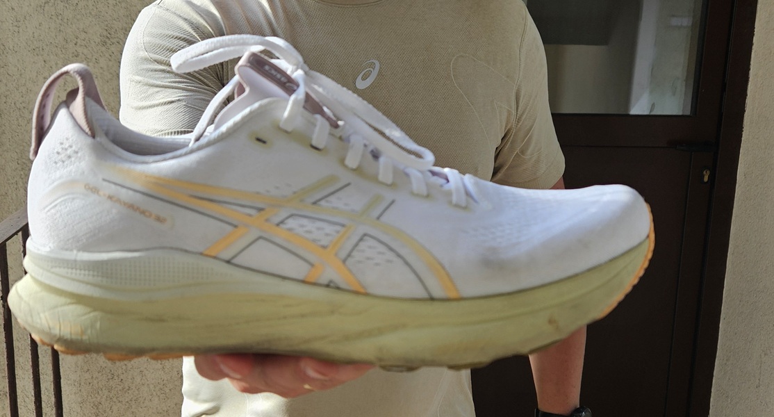 Asics Kayano 32 – komfort na długie kilometry