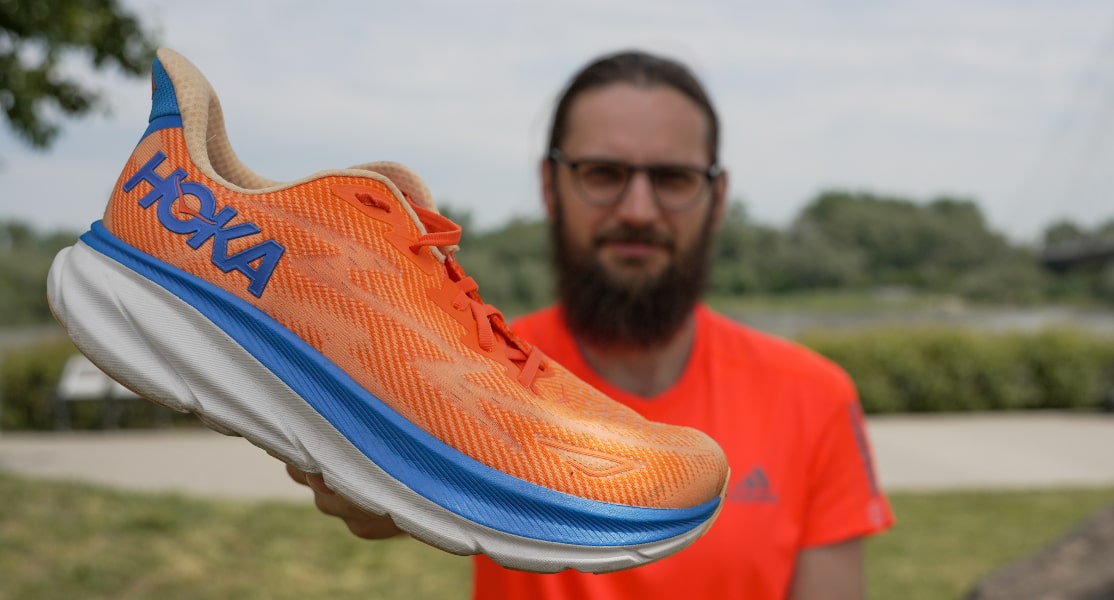 Recenzja Hoka Clifton 9 – swoboda biegu i płynność kroku biegowego