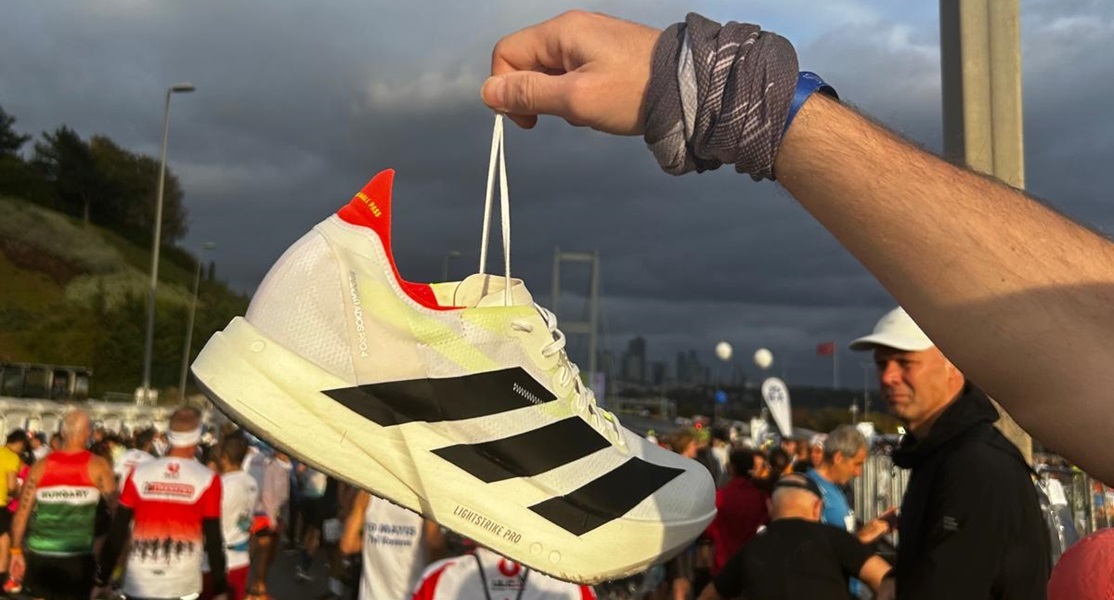 Z Stambułu przez Ateny, aż do Walencji: test adidas Adios Pro 4 na maratońskich trasach