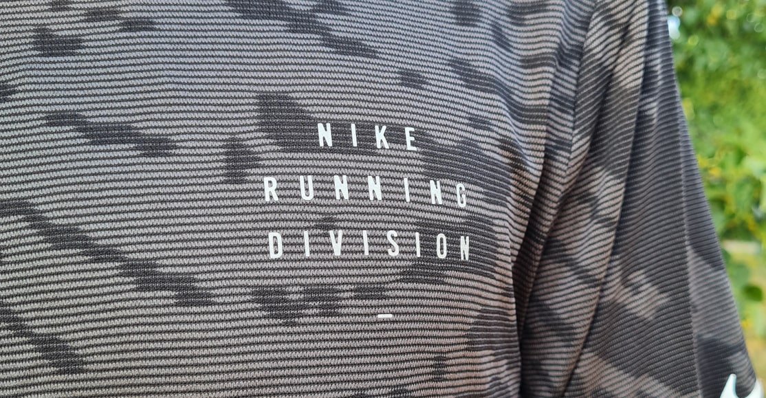 Recenzja koszulki do biegania Nike Dri-FIT Run Division Rise 365