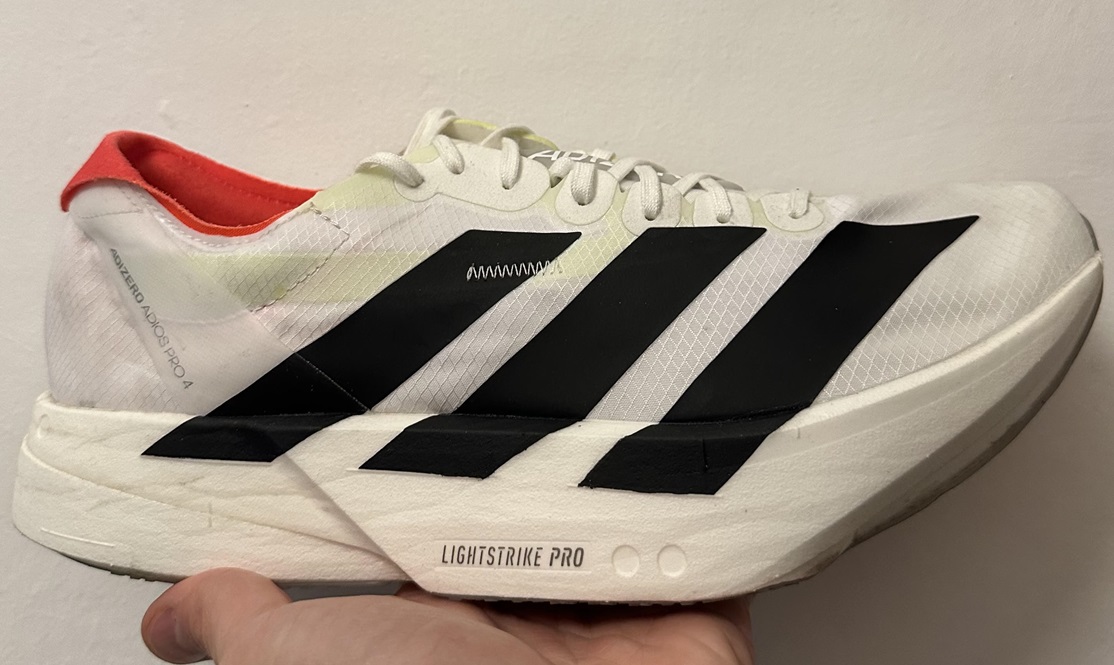 Recenzja Adios Pro 4: Technologia i komfort w służbie szybkości