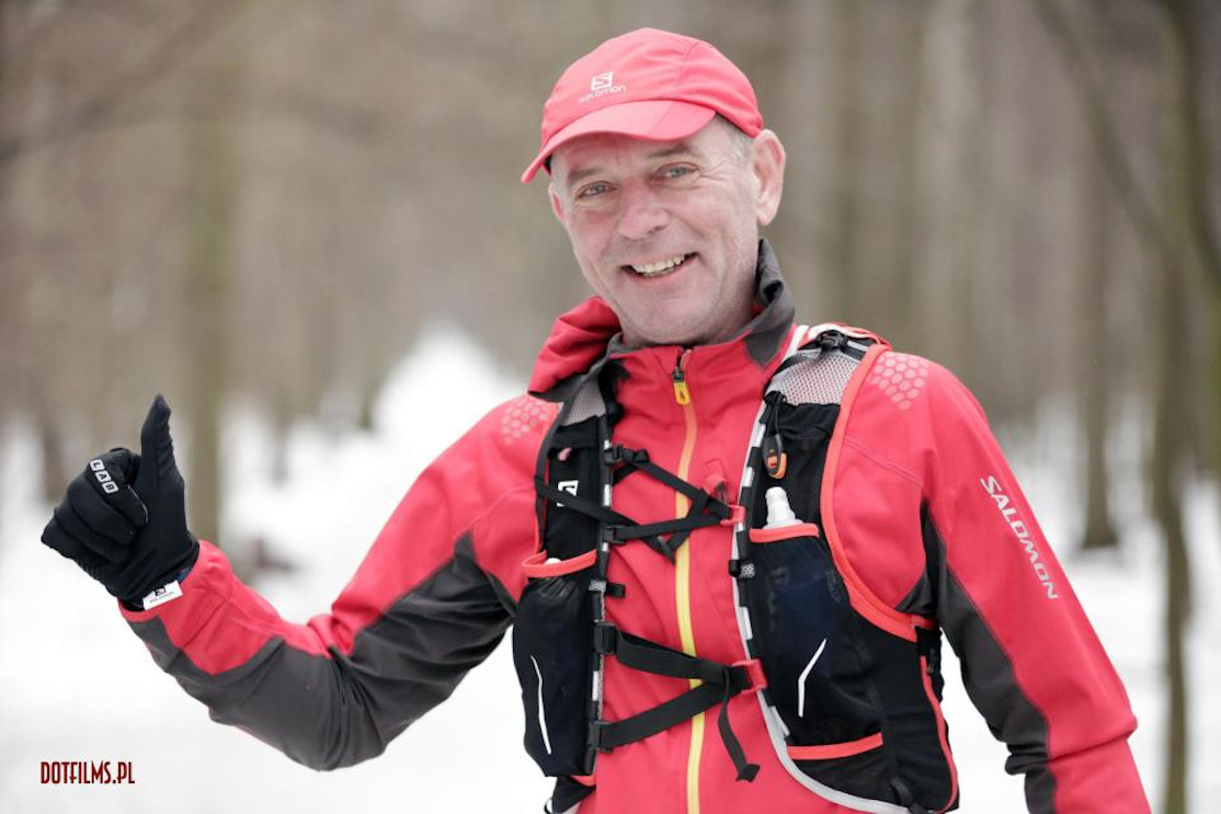 "Każdy biegacz musi sam wybrać swoją biegową drogę". Poznaj biegową historię Krzysztofa Szwedzika